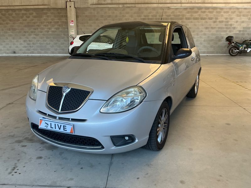 Lancia Ypsilon 1.2 — 1/8