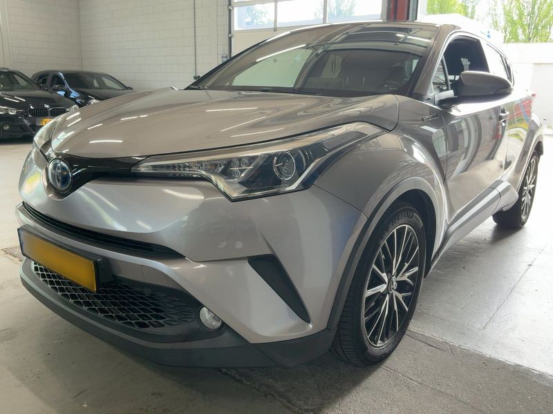 Toyota C-HR 1.8 Hybrid — 1/8