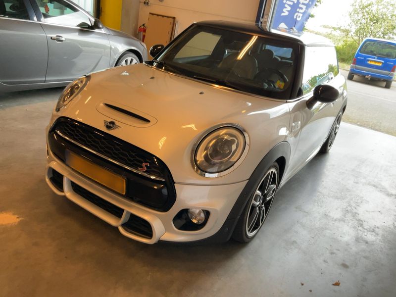 MINI MINI Cooper S — 1/8