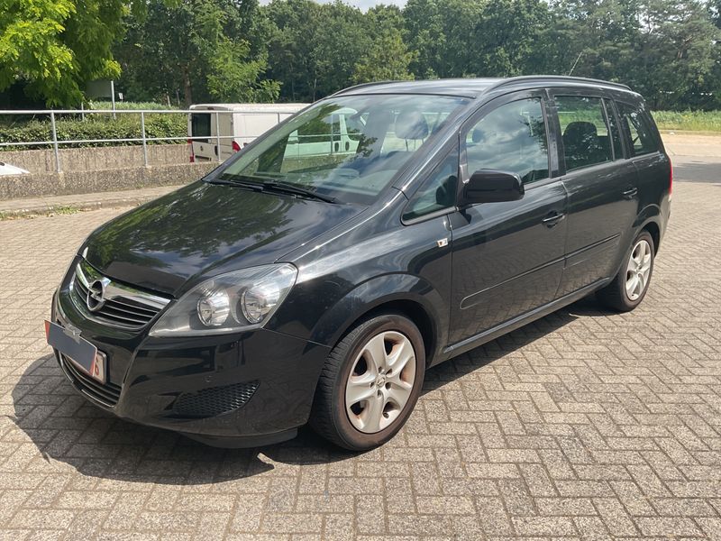 Opel Zafira 1.6 — 1/8
