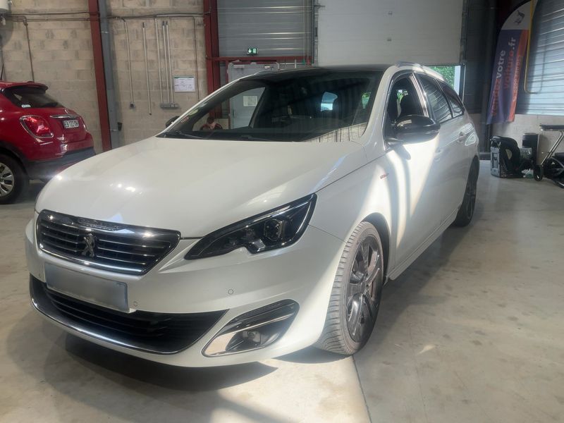 Peugeot 308 1.6 Blue-HDi — 1/8