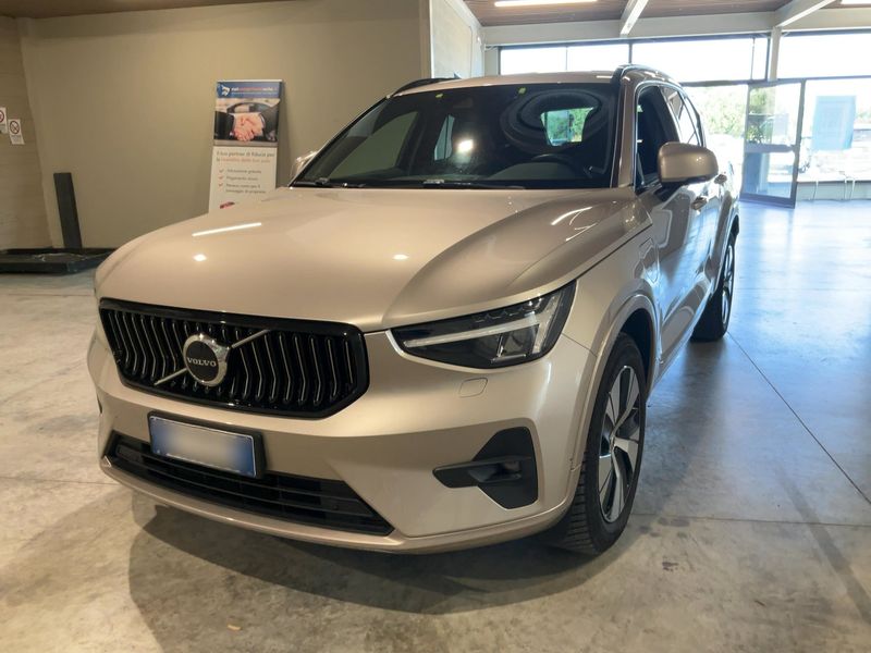 Volvo XC40 1.5 T4 Recharge Plug-in Hybrid — 1/8