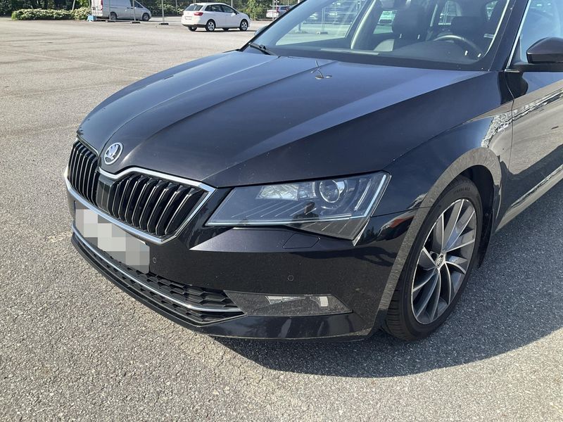 Skoda Superb 2.0 TDI — 1/8