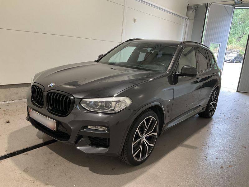 BMW X3 xDrive 30i — 1/8