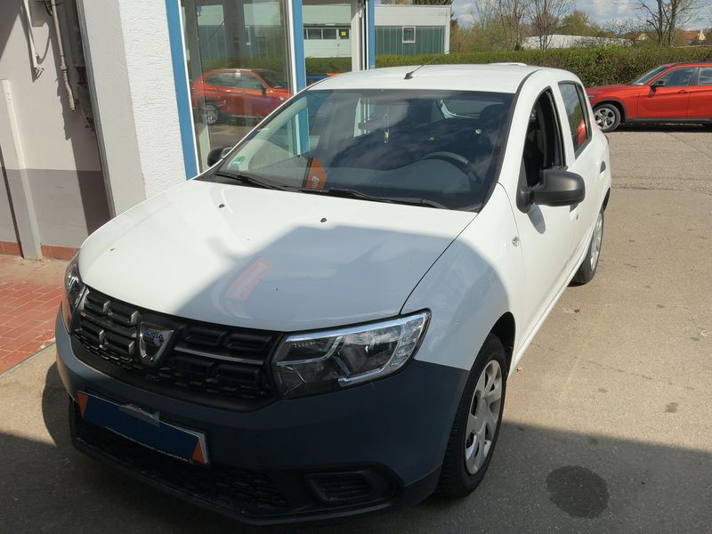 Dacia Sandero 1.0 SCe — 1/8