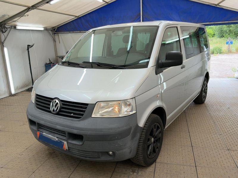 Volkswagen T5 California 2.5 TDI — 1/8