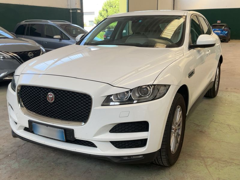 Jaguar F-Pace 20d — фото 1