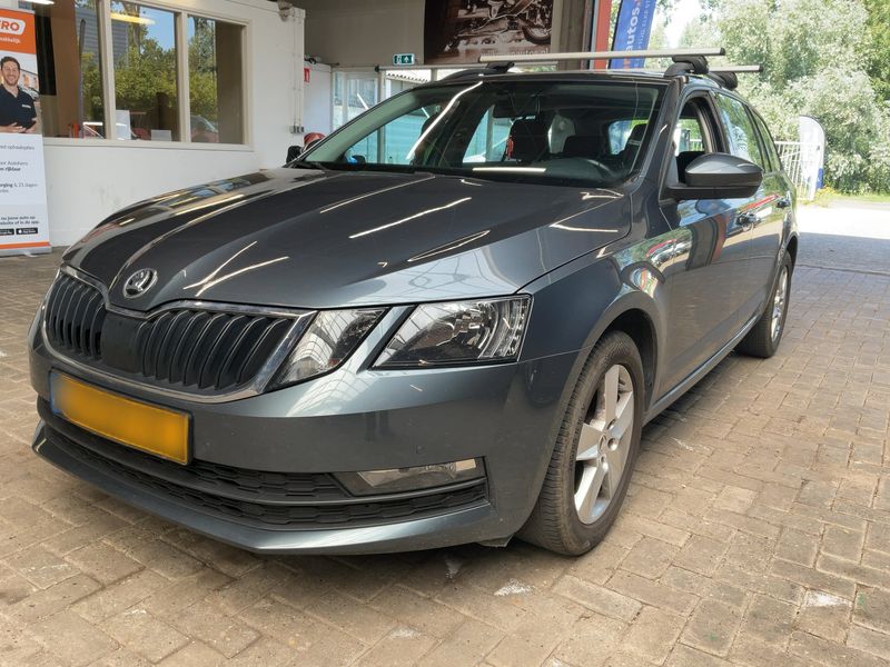 Skoda Octavia 1.5 TSI ACT — 1/8