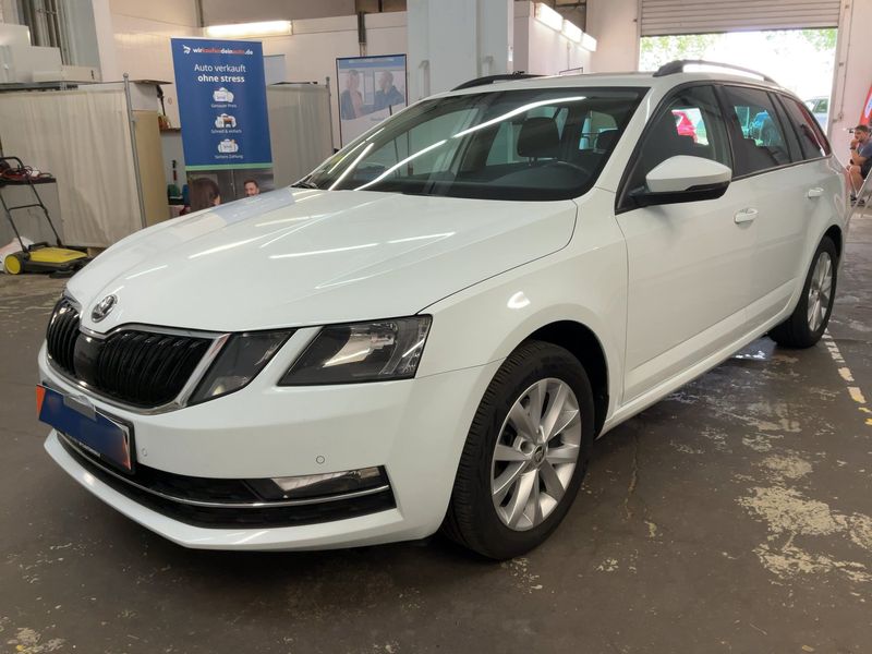 Skoda Octavia 2.0 TDI — 1/8