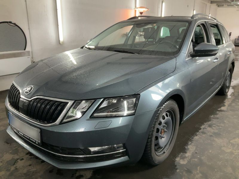 Skoda Octavia 2.0 TDI — 1/8