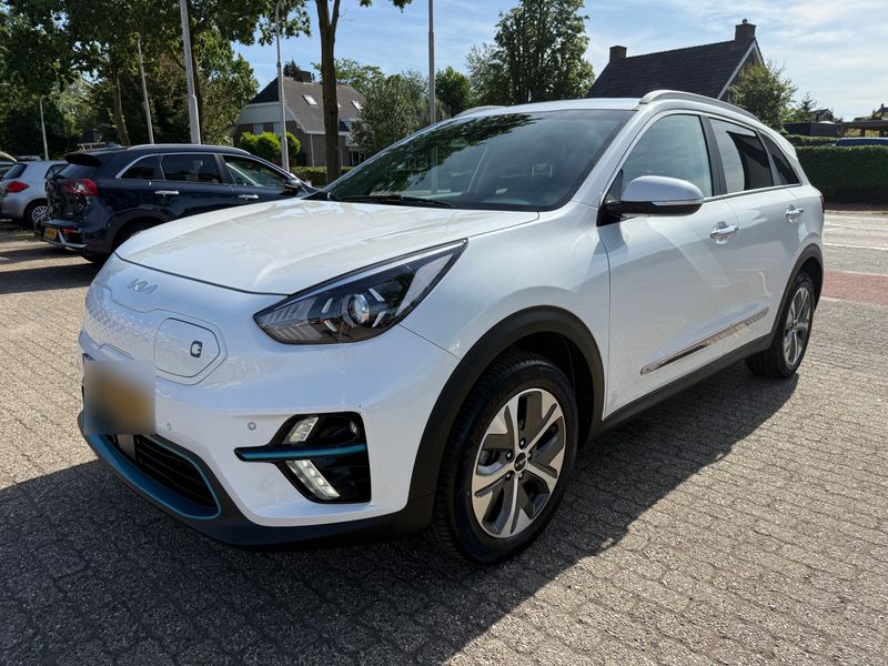 Kia Niro electric drive 150 kW — 1/8