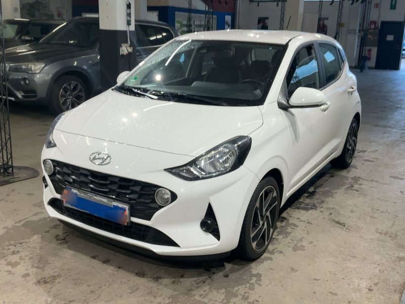 Hyundai i10 1.2 — 1/8