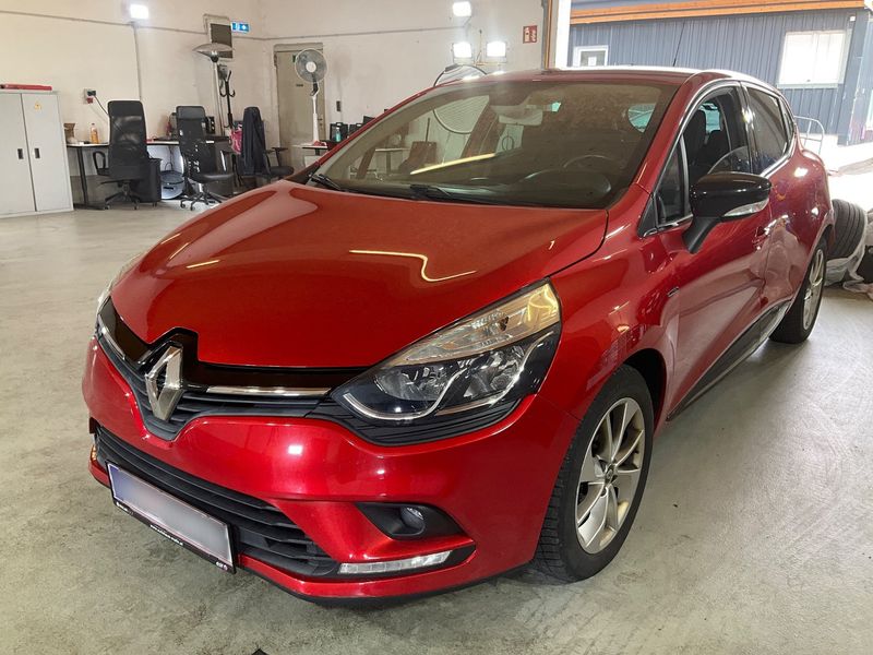 Renault Clio 0.9 — 1/8