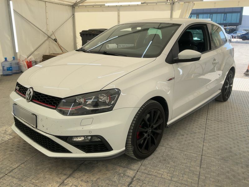 Volkswagen Polo 1.8 TSI — 1/8