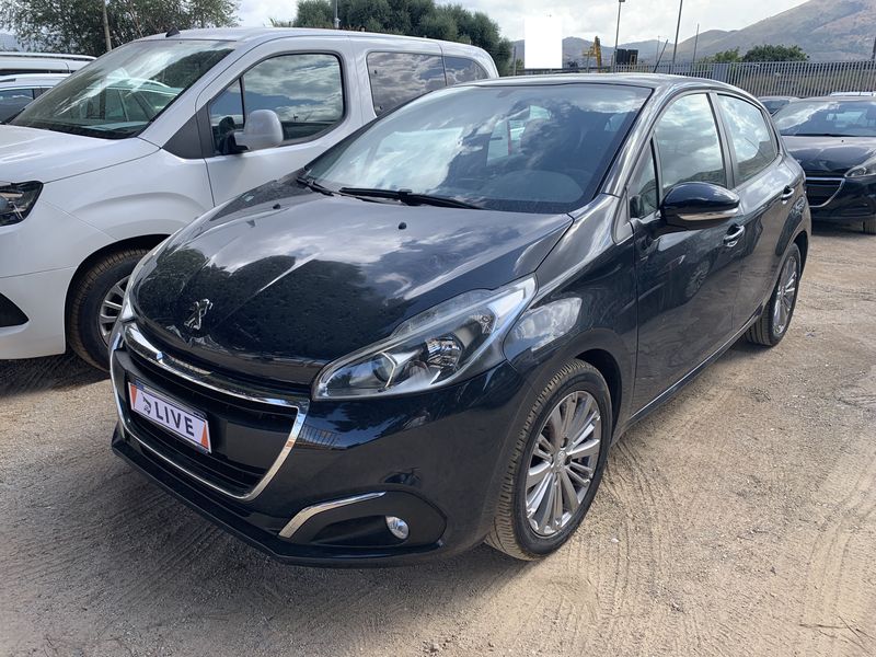 Peugeot 208 1.2 e-VTi — фото 1