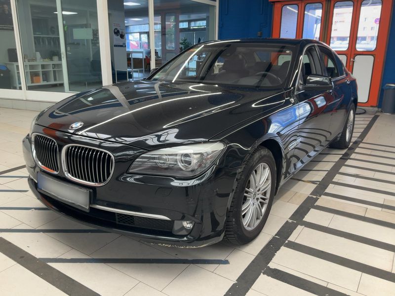 BMW 7er 730d — 1/8