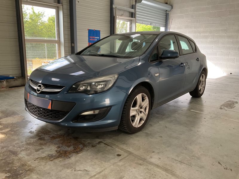 Opel Astra 1.6 CDTI DPF — 1/8