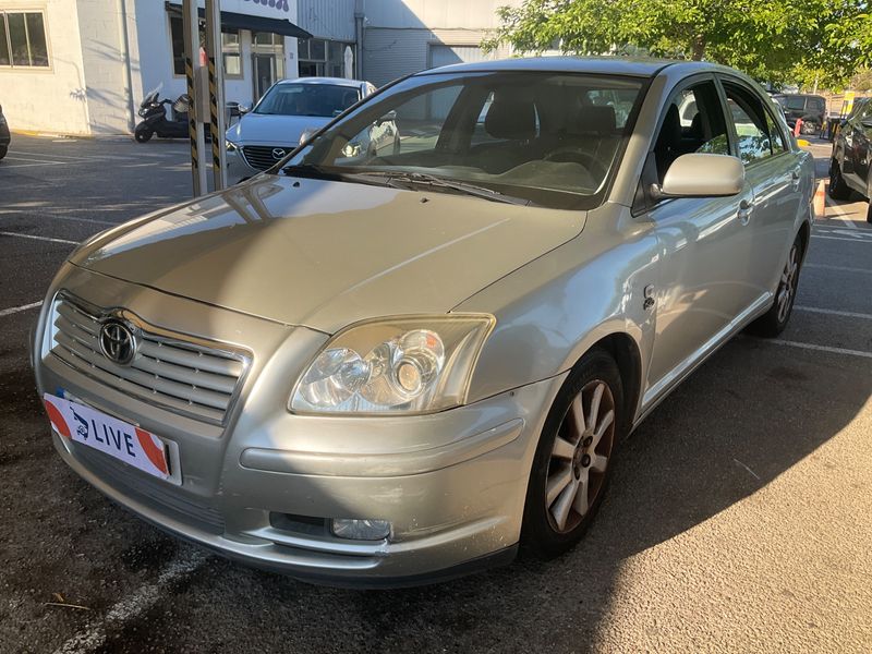 Toyota Avensis 2.0 D-4D — 1/8