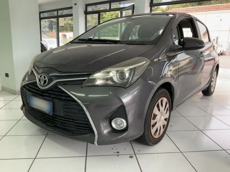 Toyota Yaris 1.33 Dual VVT-i — 1/8