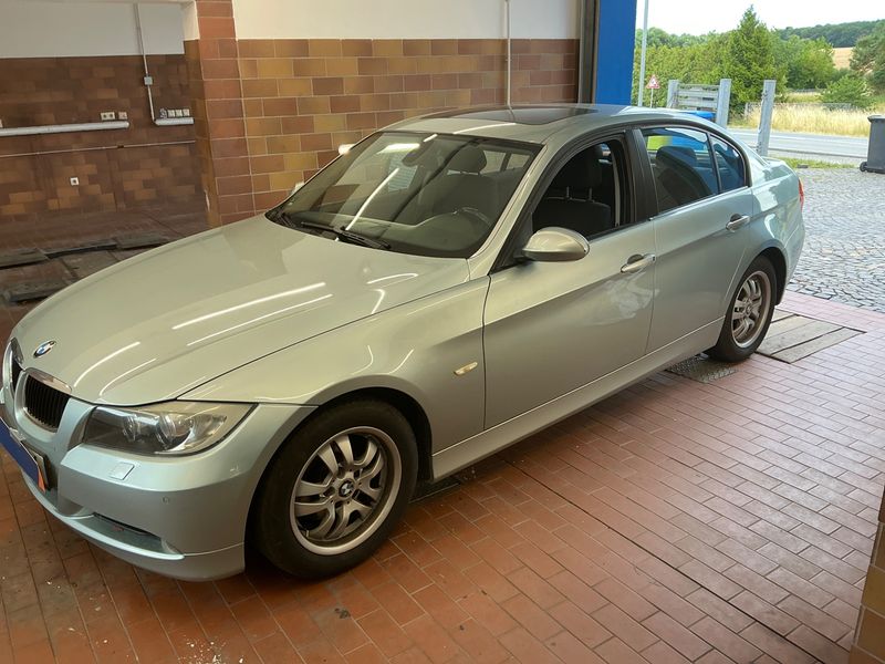 BMW 3er 320d — 1/8