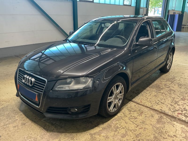 Audi A3 Sportback 1.6 — фото 1