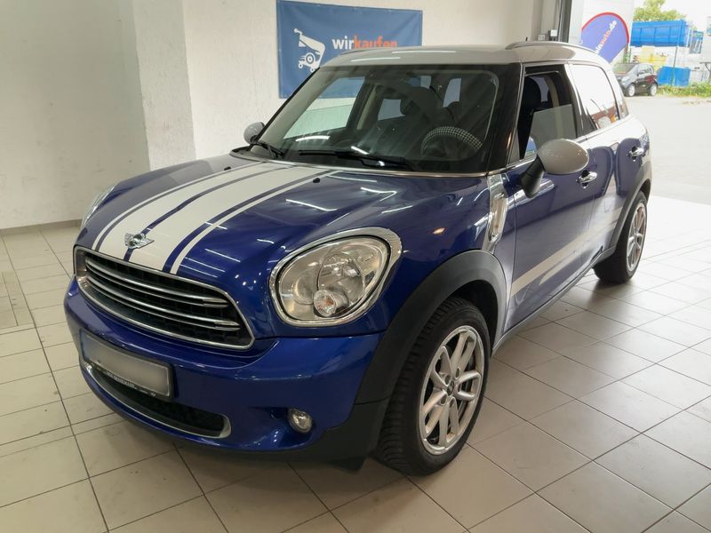 MINI Countryman Cooper — 1/8