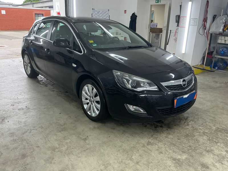 Opel Astra 1.4 Turbo — 1/8