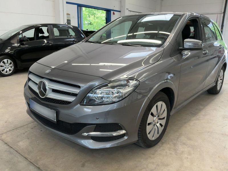 Mercedes-Benz B-Klasse B 250e Electric Drive — 1/8