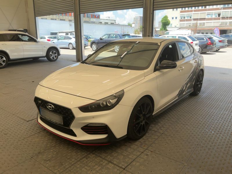 Hyundai i30 2.0 TGDI — 1/8