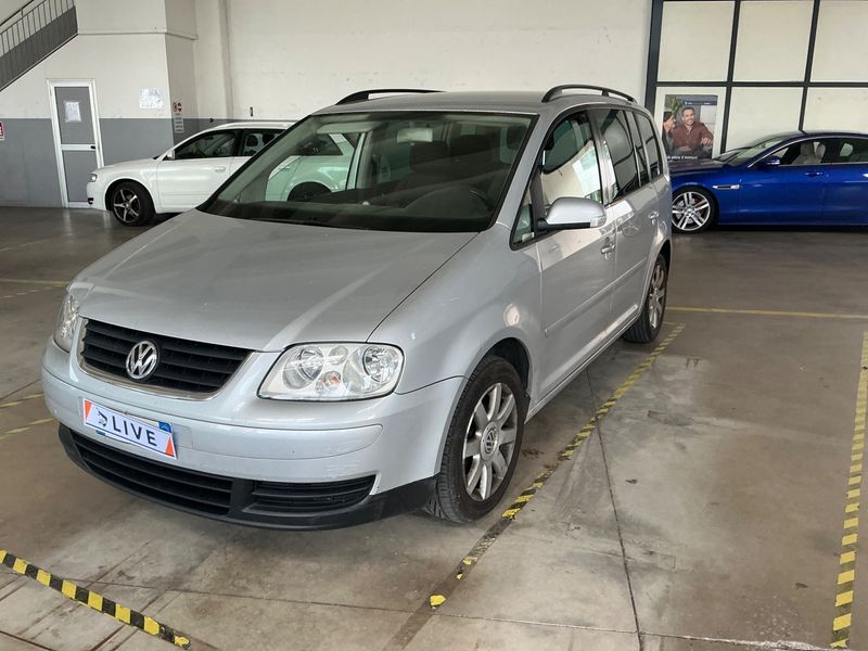 Volkswagen Touran 2.0 TDI — 1/8