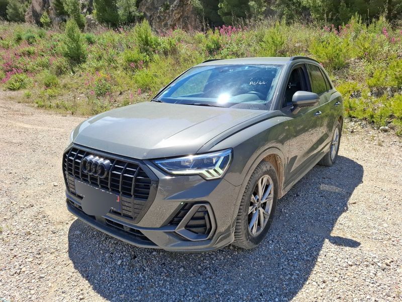 Audi Q3 35 TFSI Mild-Hybrid — 1/8