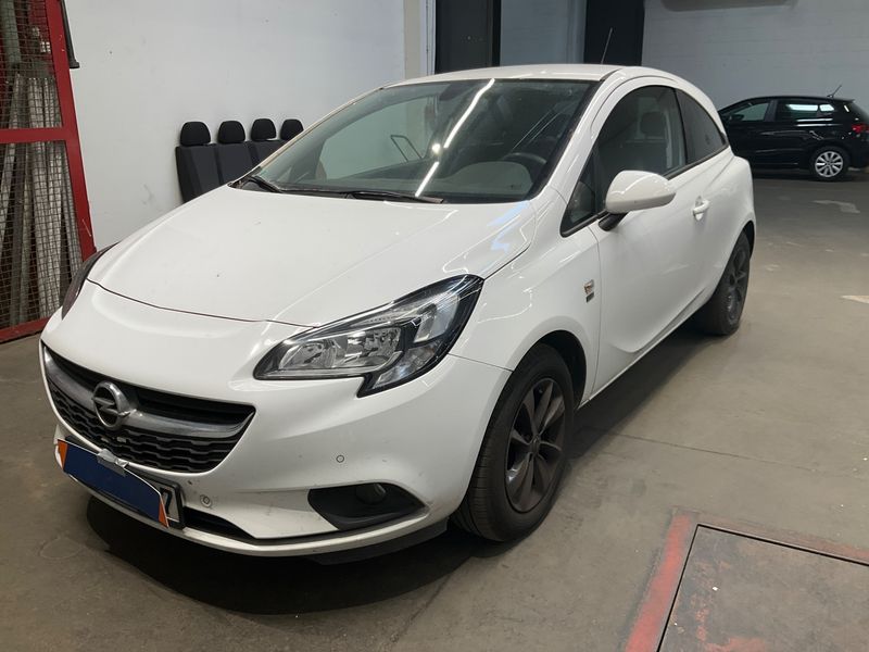 Opel Corsa 1.4 — фото 1