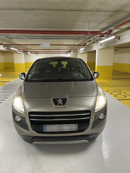 Peugeot 3008 2.0 HDi Hybrid4 — 1/8