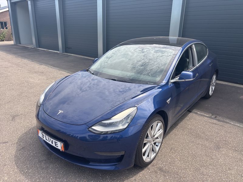 Tesla Model 3 Long Range Dual — фото 1