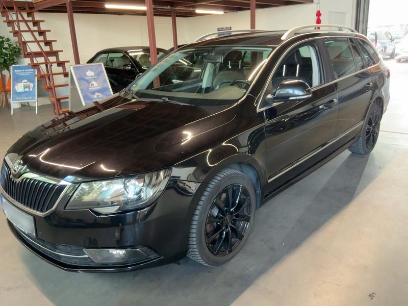 Skoda Superb 2.0 TDI — 1/8
