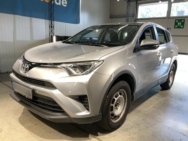 Toyota RAV 4 2.0 — 1/8