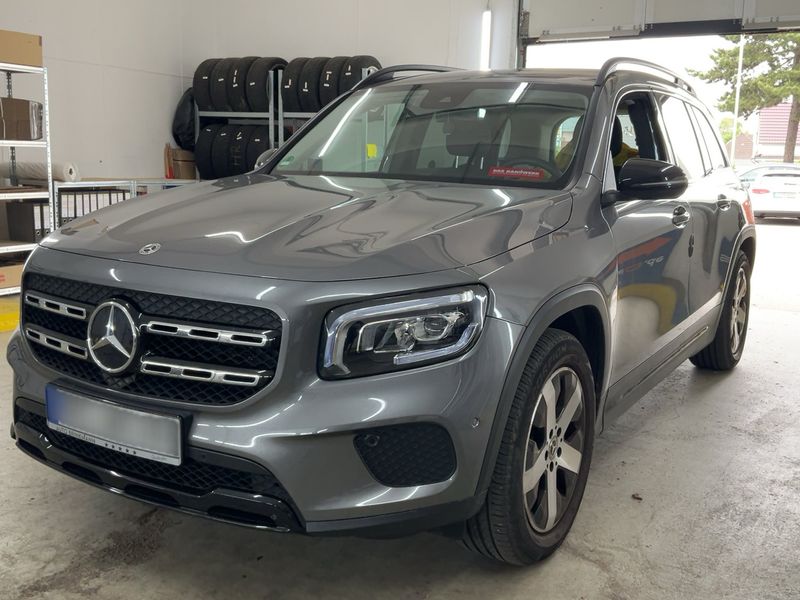 Mercedes-Benz GLB-Klasse GLB 250 — 1/8