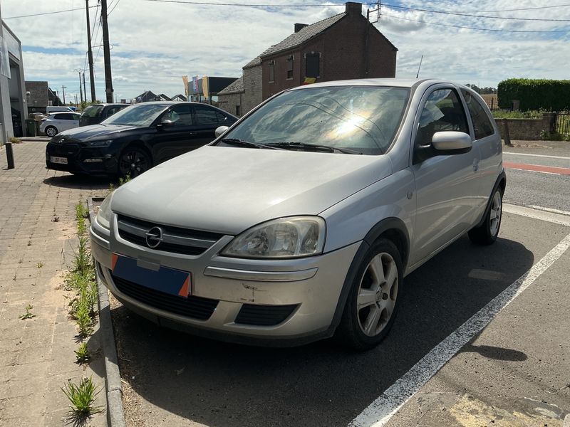 Opel Corsa 1.2 — фото 1
