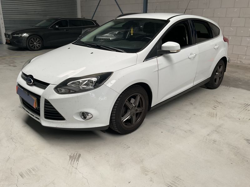 Ford Focus 1.0 EcoBoost — 1/8