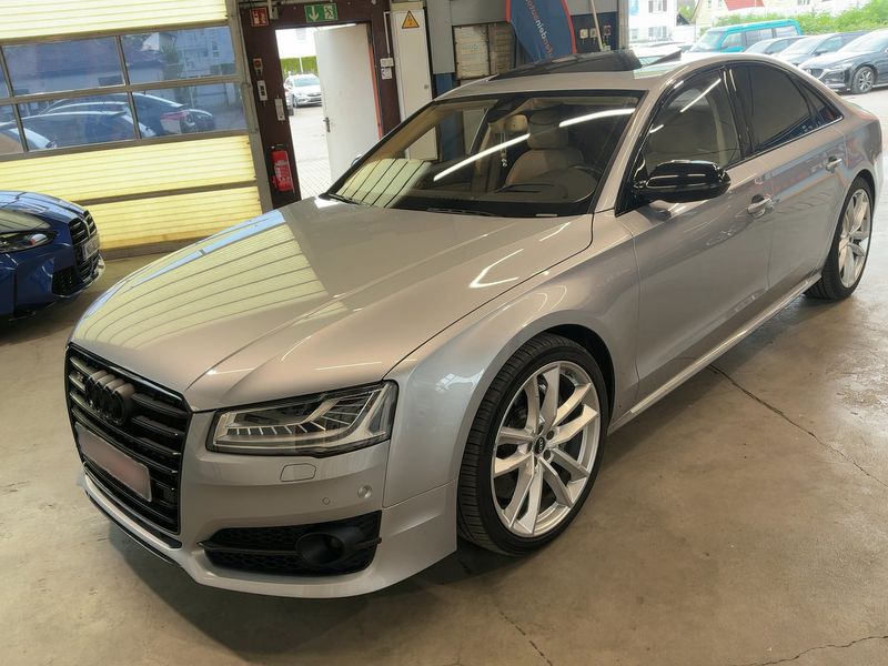 Audi S8 4.0 V8 TFSI — 1/8