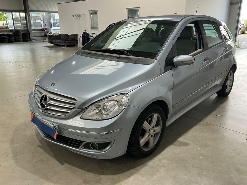 Mercedes-Benz B-Klasse B 200 — 1/8