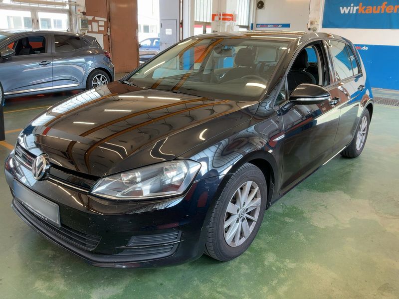 Volkswagen Golf VII 1.0 TSI — 1/8
