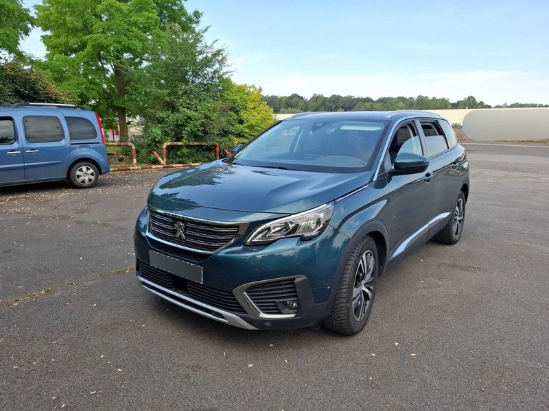 Peugeot 5008 1.2 PureTech — 1/8