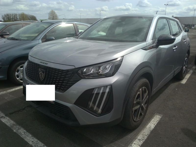Peugeot 2008 1.2 PureTech — 1/8