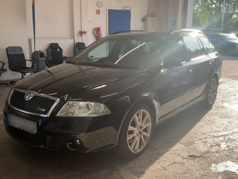 Skoda Octavia 2.0 TDI — 1/8