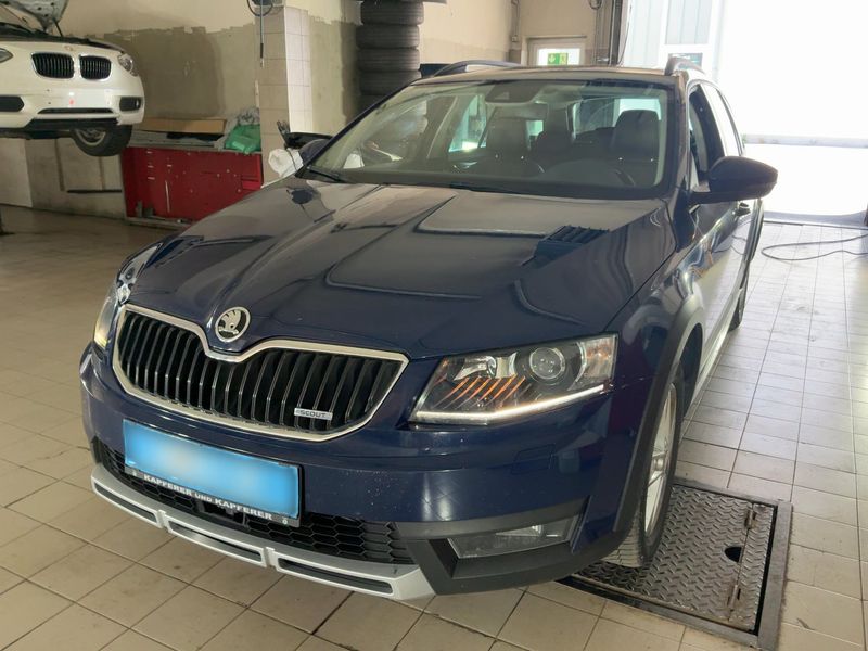 Skoda Octavia 2.0 TDI — 1/8