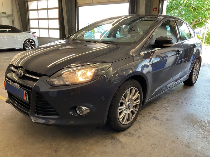 Ford Focus 1.6 EcoBoost — 1/8