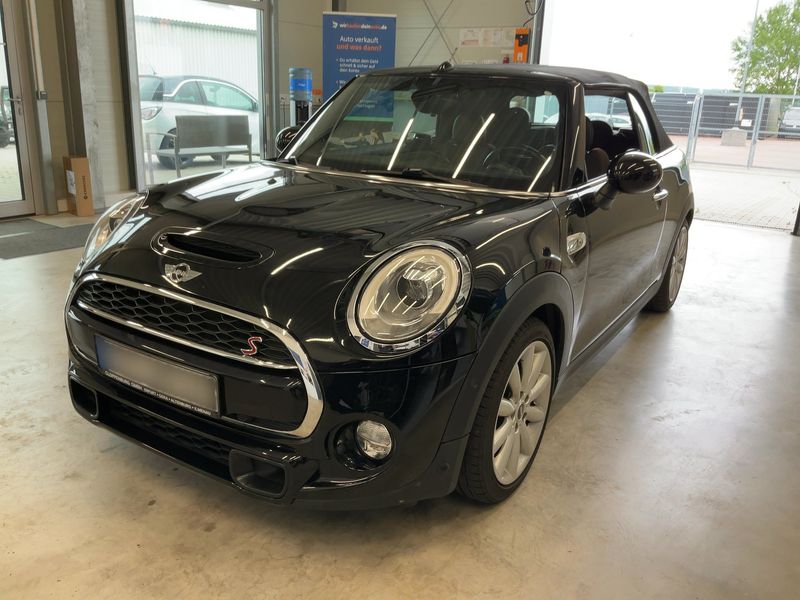 MINI Cabrio Cooper S — 1/8