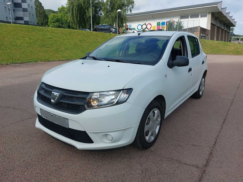 Dacia Sandero 1.5 dCi — 1/8