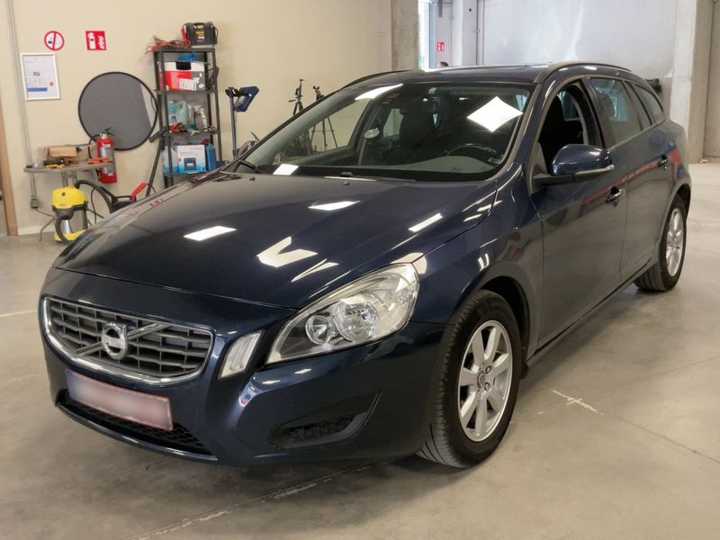 Volvo V60 1.6 D — 1/8